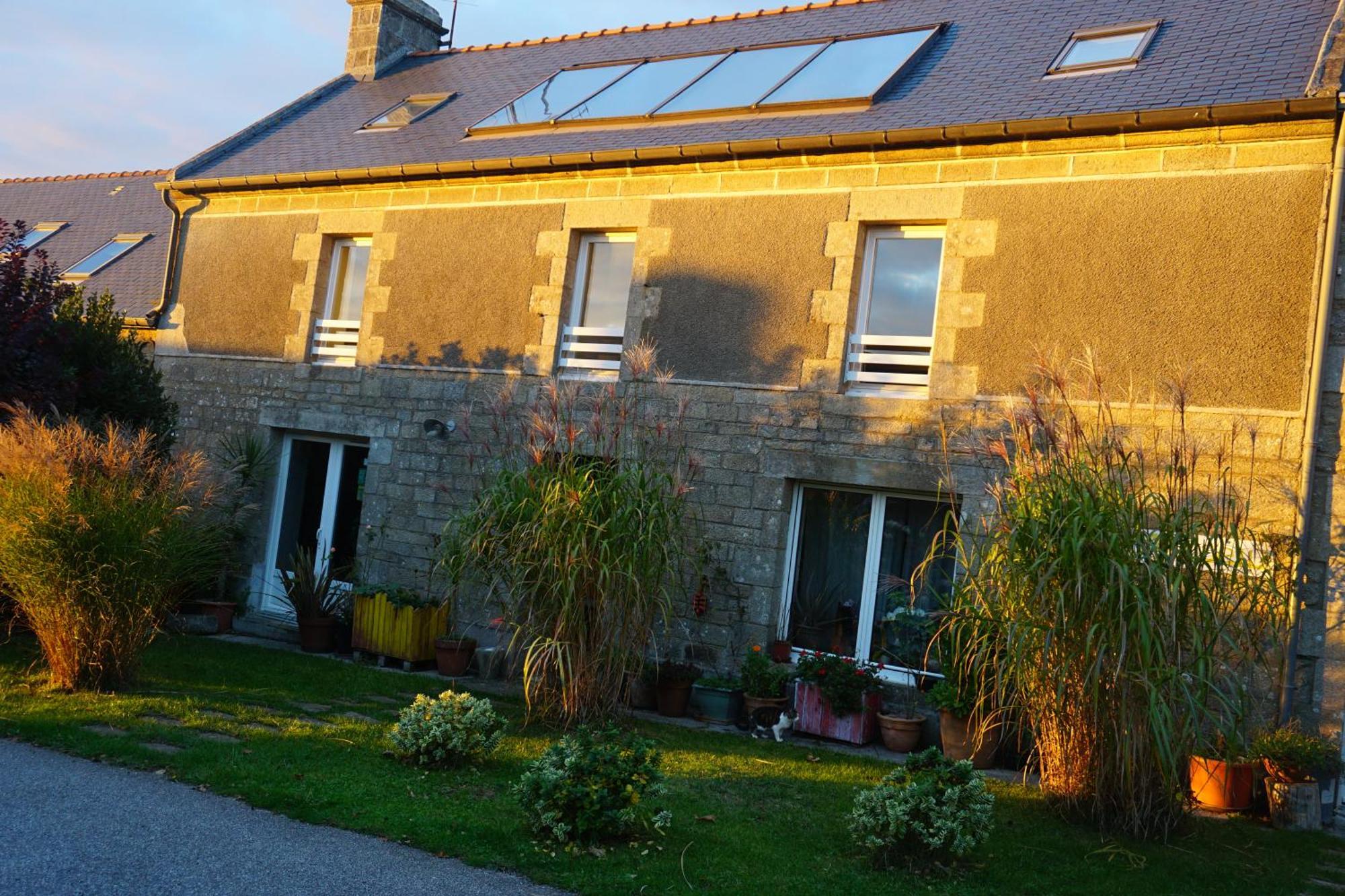 Chambres D'Hotes Kerioret Izella Kerlaz Exterior photo